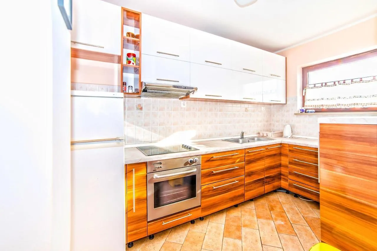 פאז'אנה Apartment Belusic