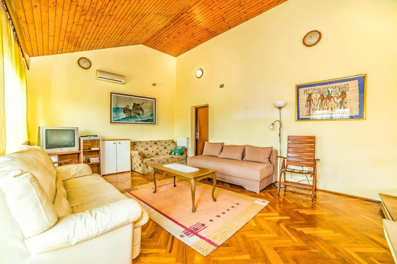 Apartment Belusic 1015 Fazana