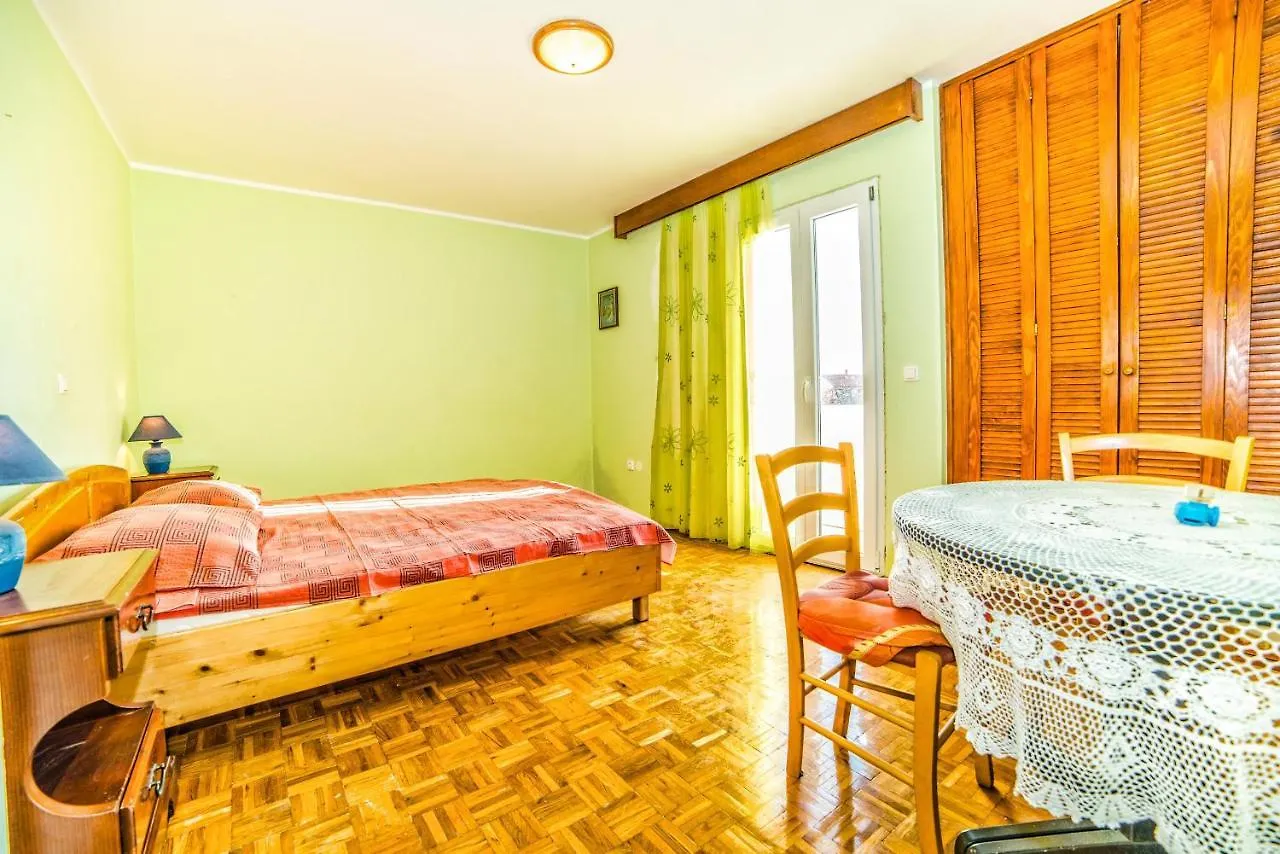 פאז'אנה Apartment Belusic 0*,  קרואטיה