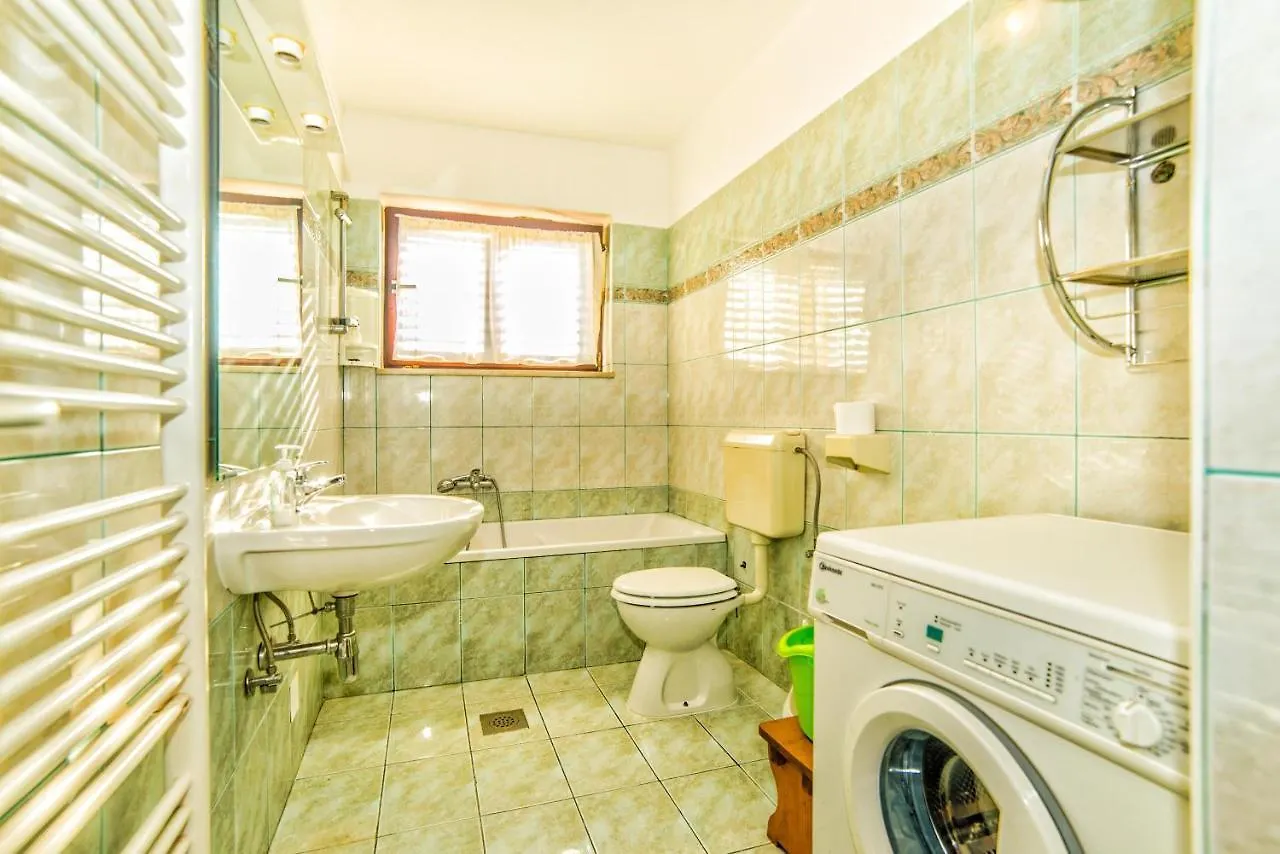 פאז'אנה Apartment Belusic