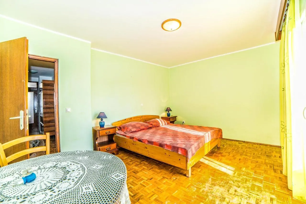 Apartment Belusic 1015 Fazana Croatia