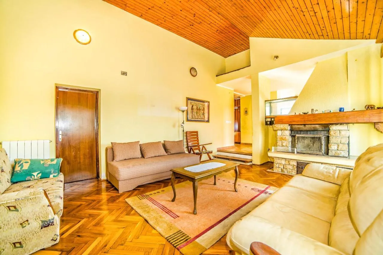 Apartment Belusic 1015 Fazana