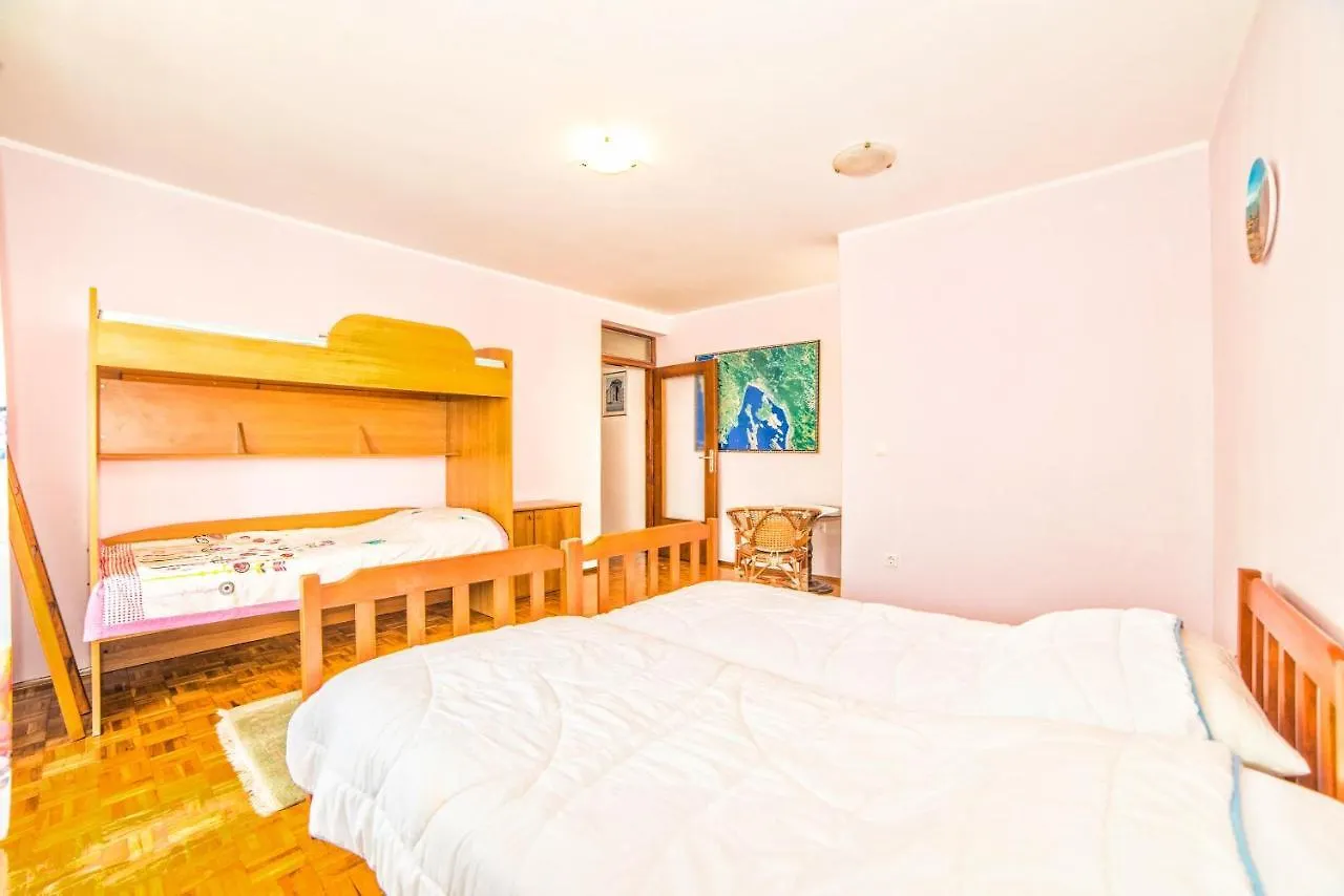 Apartment Belusic 1015 Fazana Croatia
